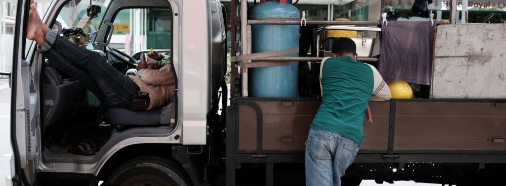 Truck Camping Mattresses Suitable for Long-Distance Drivers.jpg